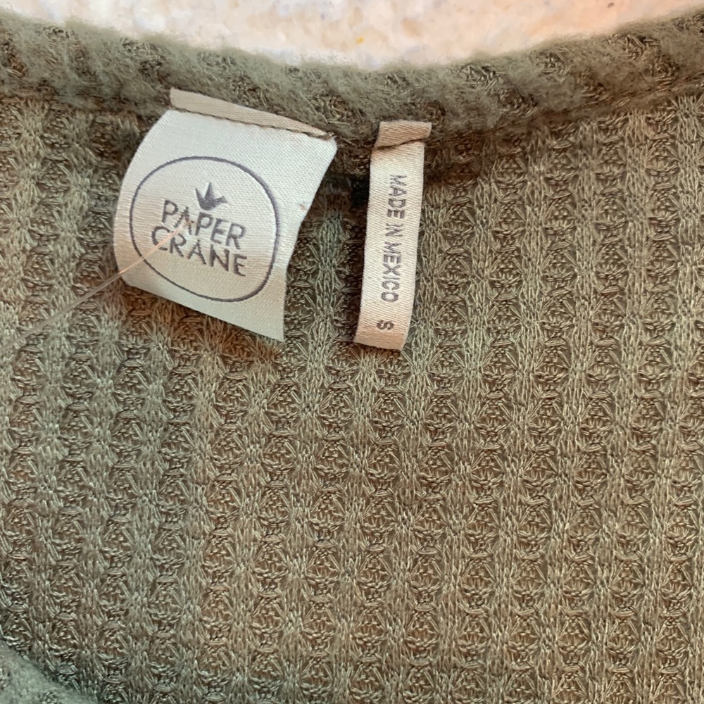 🌸 Paper Crane Sweater NWT Size Small - Picture 4 of 4